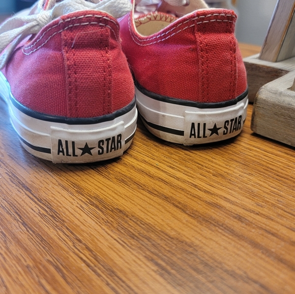 Red Converse All Stars - Picture 3 of 5
